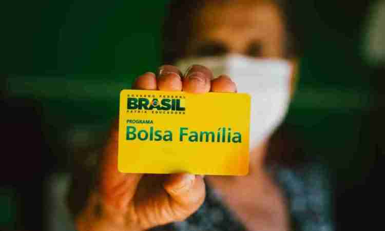 Pessoas que vivem sozinhas tem cadastro bloqueado no Bolsa Família