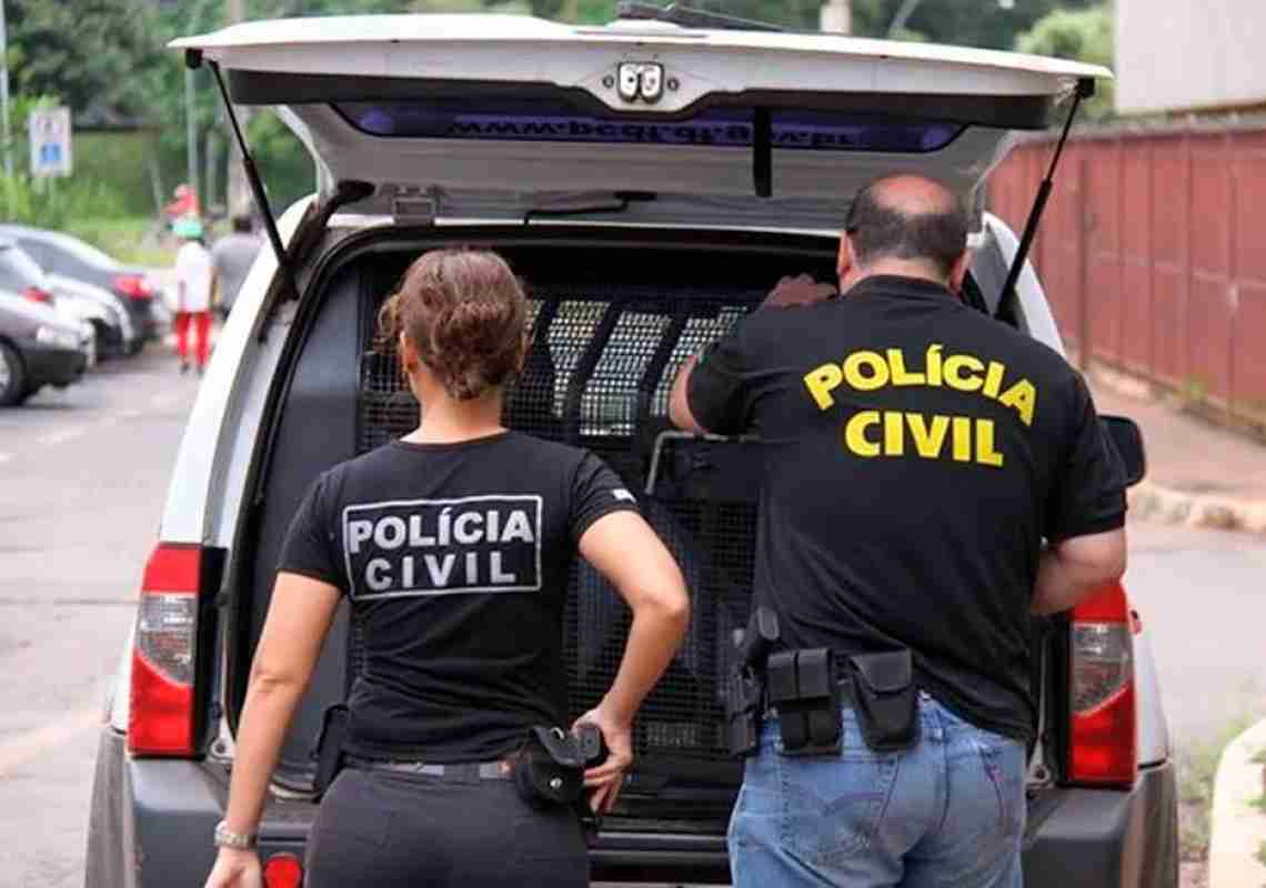 Mulher é presa ao tentar fazer registro profissional com diploma falso