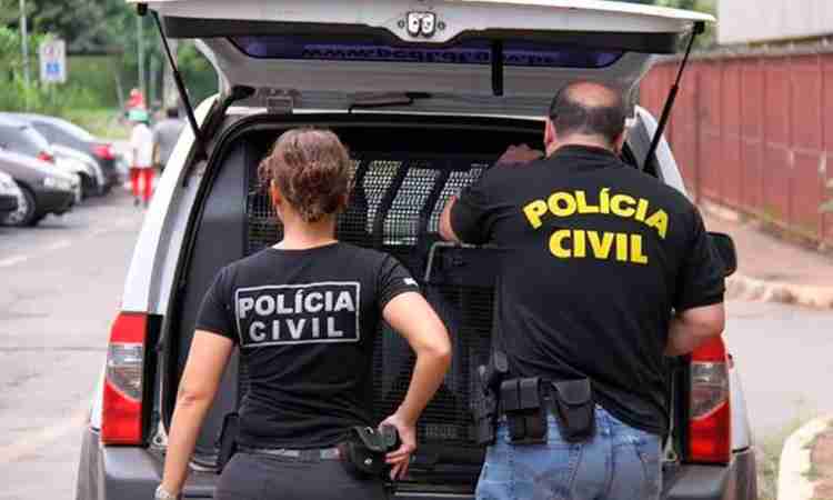 Mulher é presa ao tentar fazer registro profissional com diploma falso