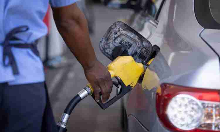 Cearenses pagarão mais caro pela gasolina a partir de quinta-feira devido à nova cobrança do ICMS