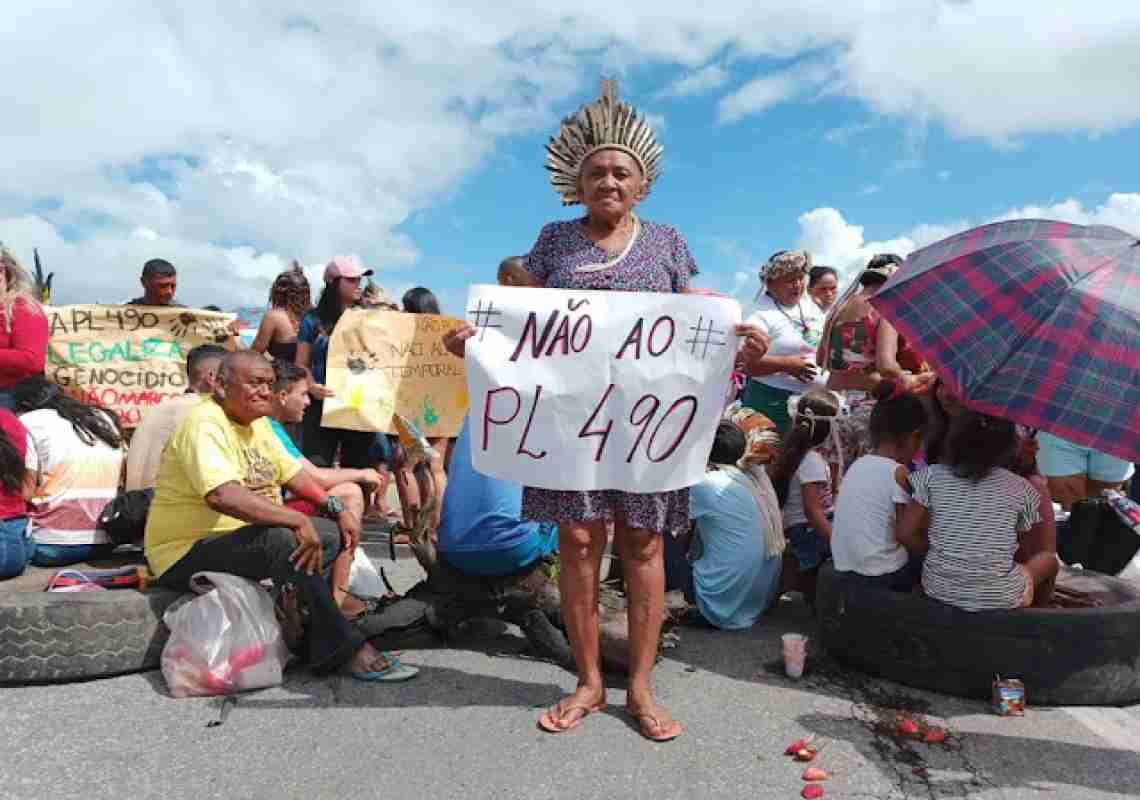 Indígenas bloqueiam rodovias no Ceará em protesto contra o PL do marco temporal