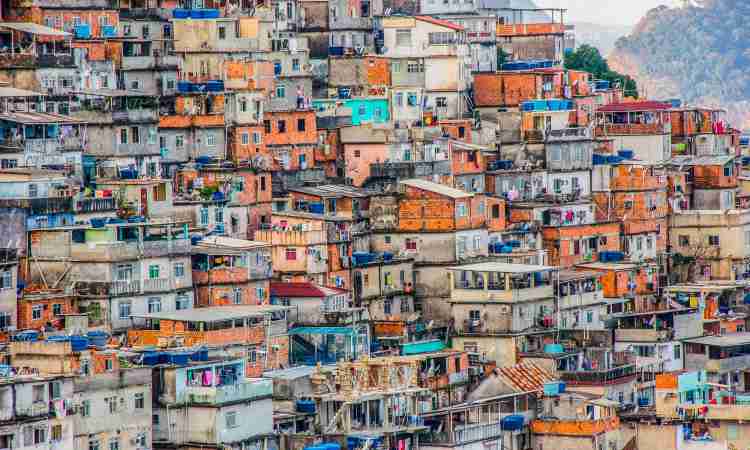 Favelas: Potencial eleitoral e econômico do país