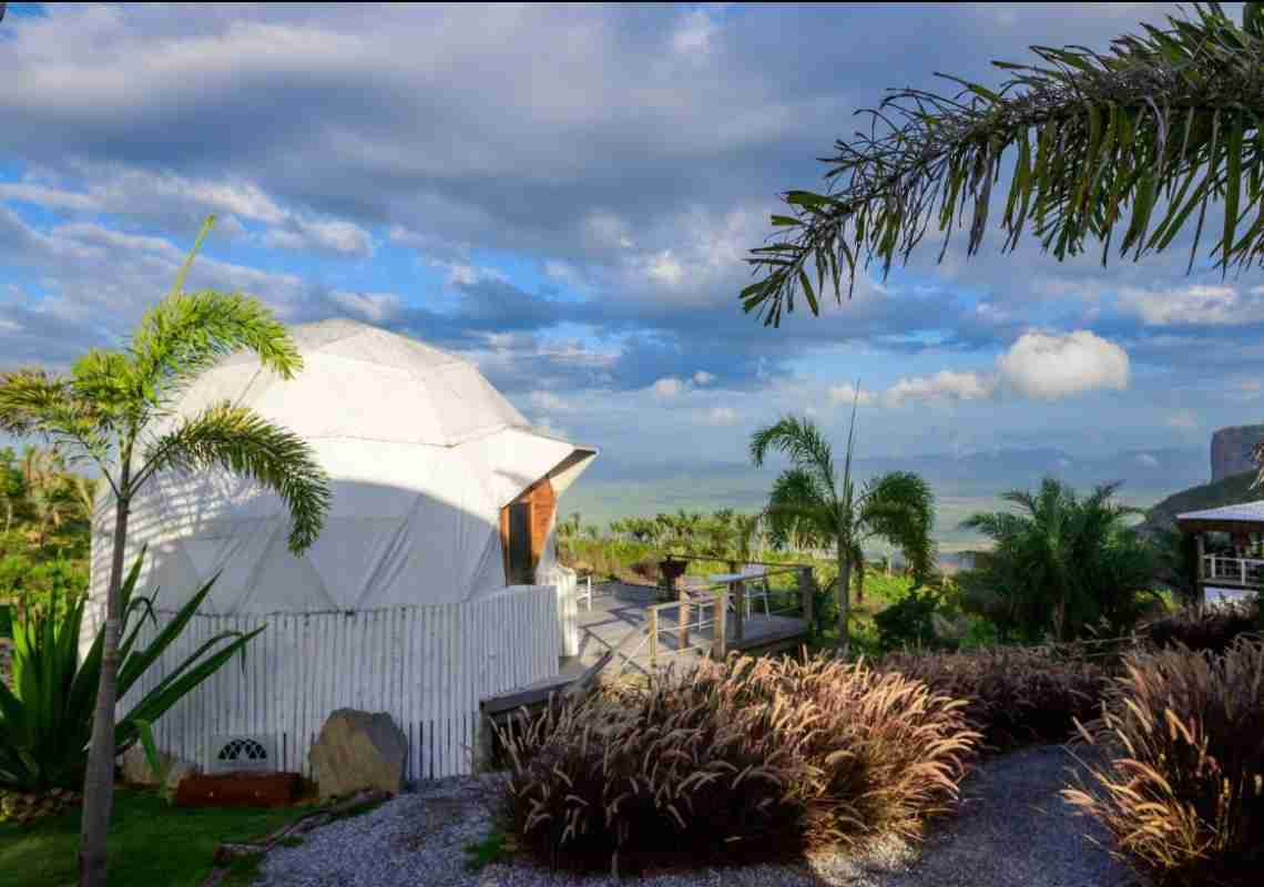 Conheça o Glamping, o "acampamento de luxo" que traz uma nova forma hospedagem ao Ceará