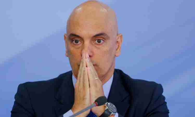 Alexandre de Moraes é hostilizado por brasileiros em aeroporto internacional de Roma