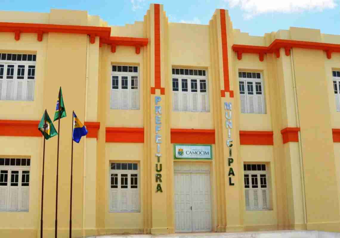 MPCE recomenda à Prefeitura de Camocim que garanta o salário mínimo para todos os servidores municipais