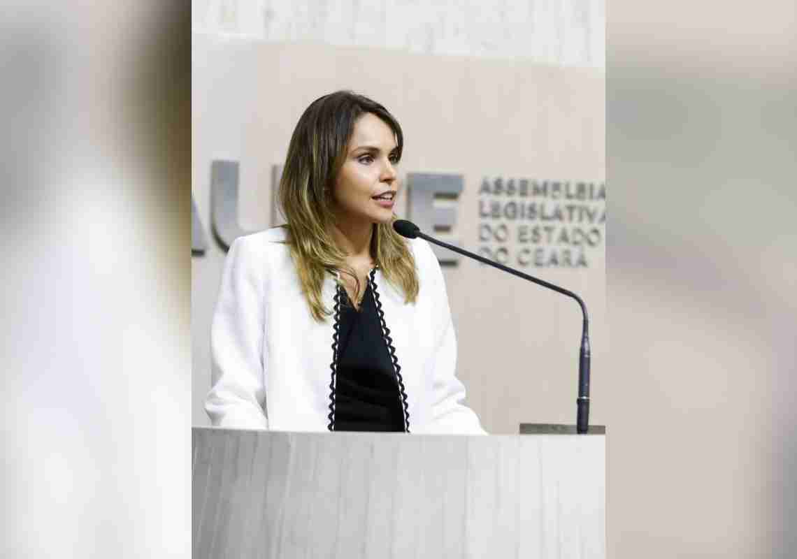 Projeto de Gabriella Aguiar é sancionado pelo Governador e vira lei