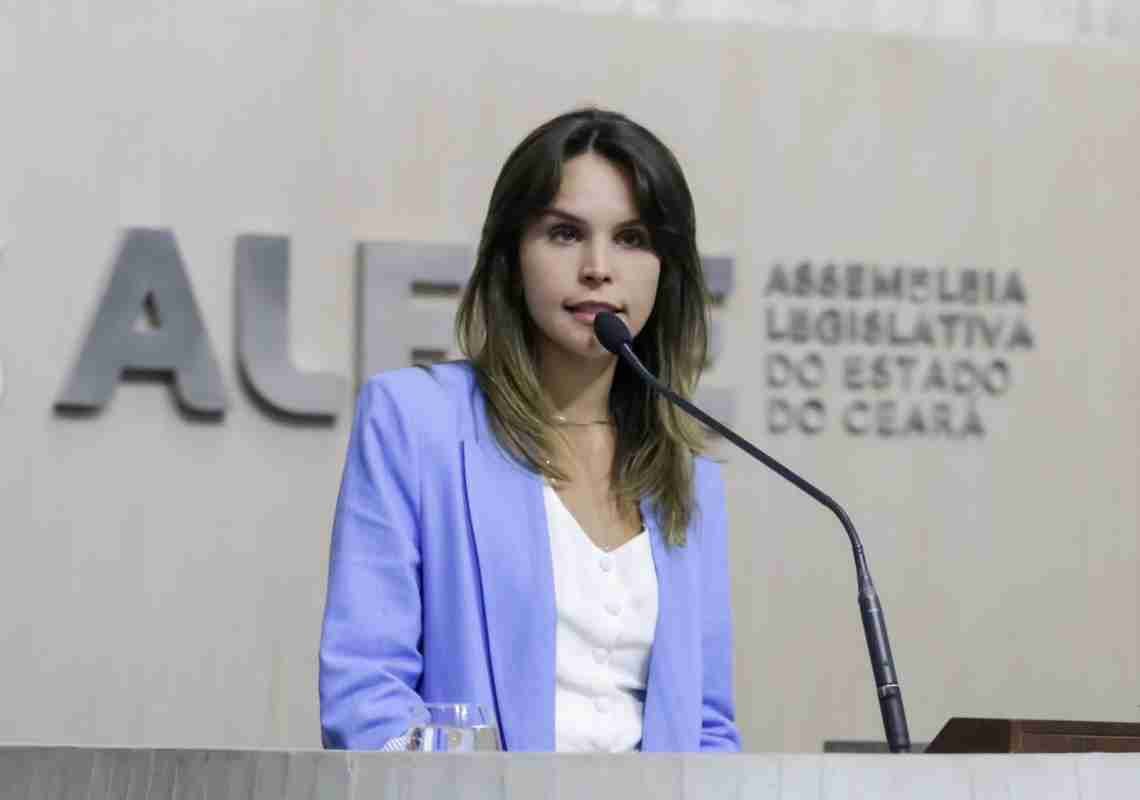 Assembleia Legislativa aprova dois projetos da deputada Gabriella Aguiar