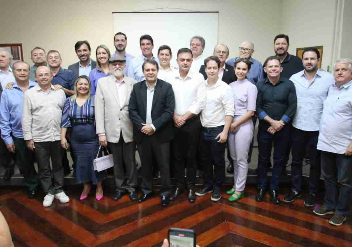 Deputados se reúnem com provedor da Santa Casa e oferecem apoio à instituição