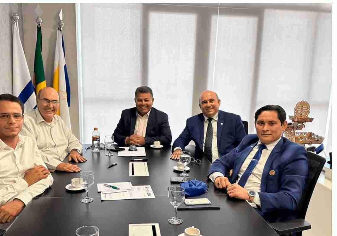Presidente do CFA é Recebido pelo Presidente da Câmara Municipal de Palmas