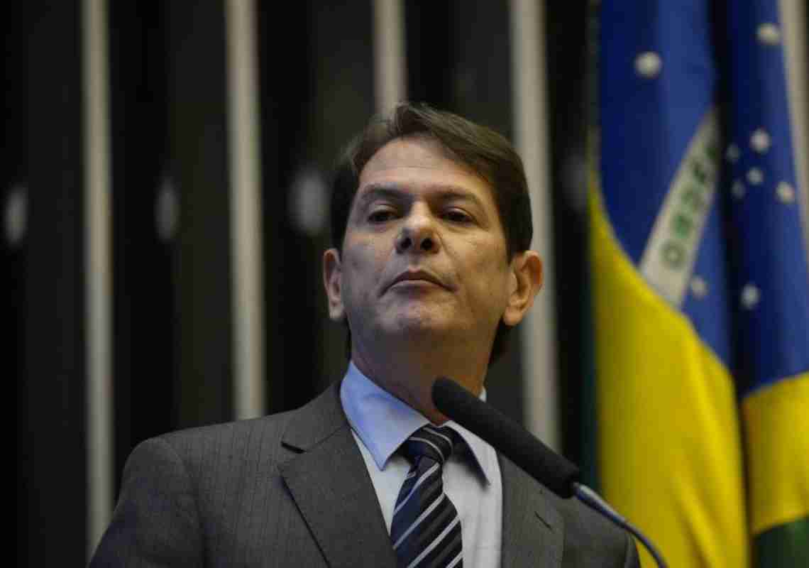 Cid Gomes Conquista Vitória Judicial na Batalha Interna do PDT-CE