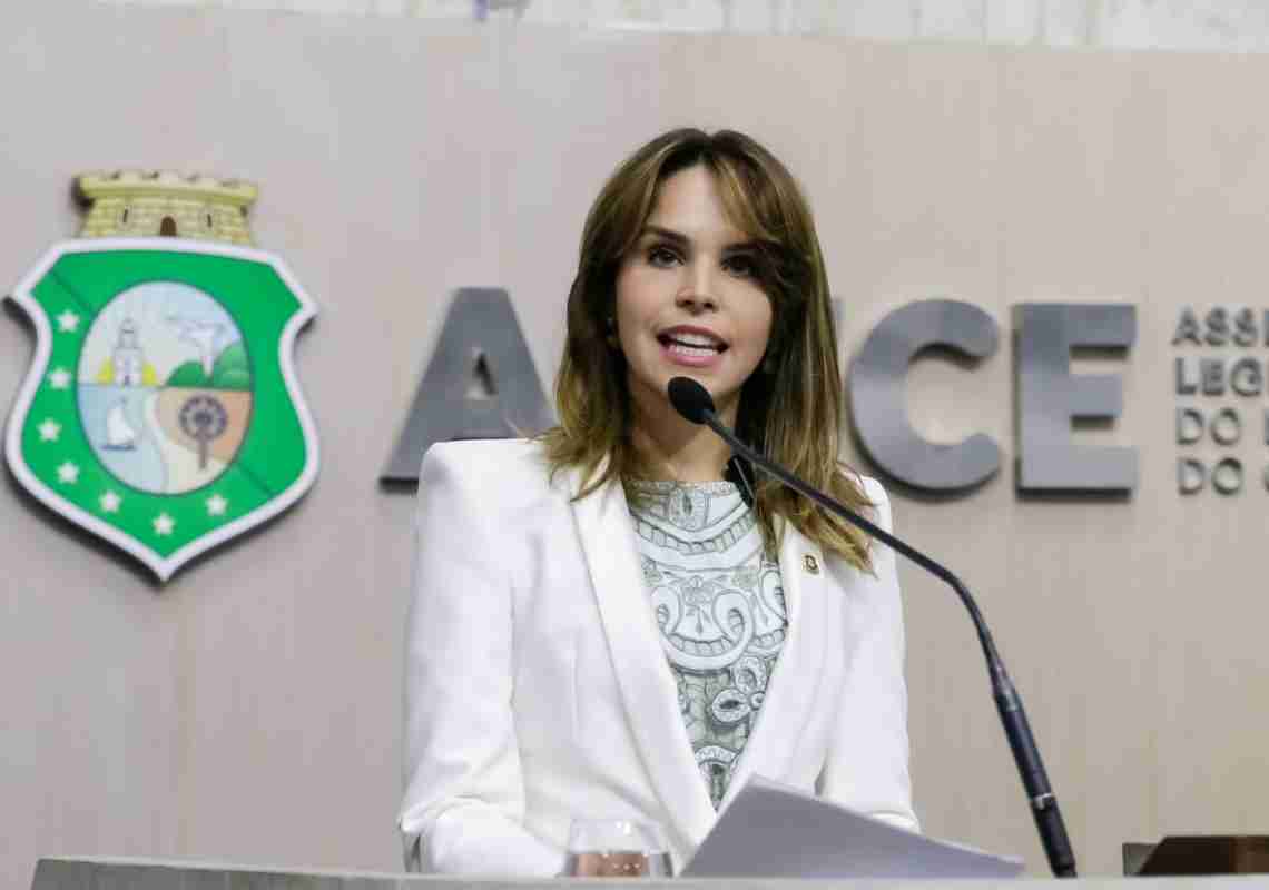 Gabriella Aguiar apresenta votos de apoio e solidariedade à vereadora Magnólia