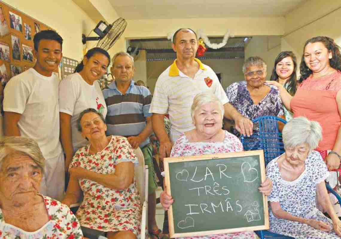 Lar de amparo ao idoso tem energia cortada pela ENEL e pede apoio da comunidade