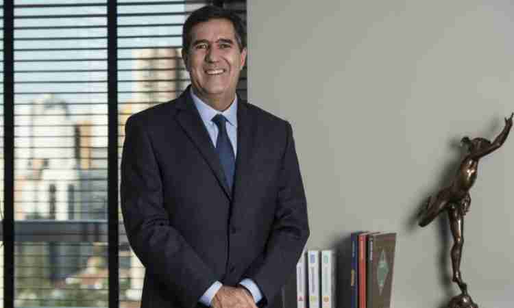 Luiz Gastão lidera movimento pela liberdade em atividades comerciais