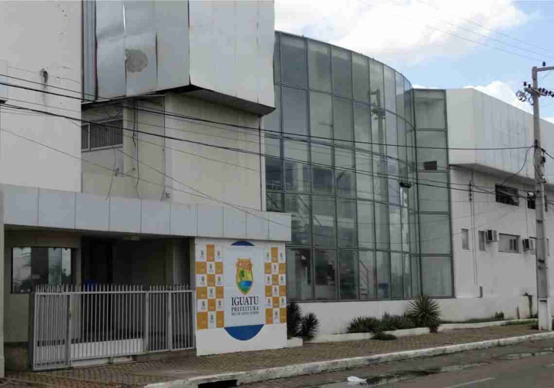 Ednaldo Lavor reassume prefeitura de Iguatú e encontra contas públicas em frangalhos