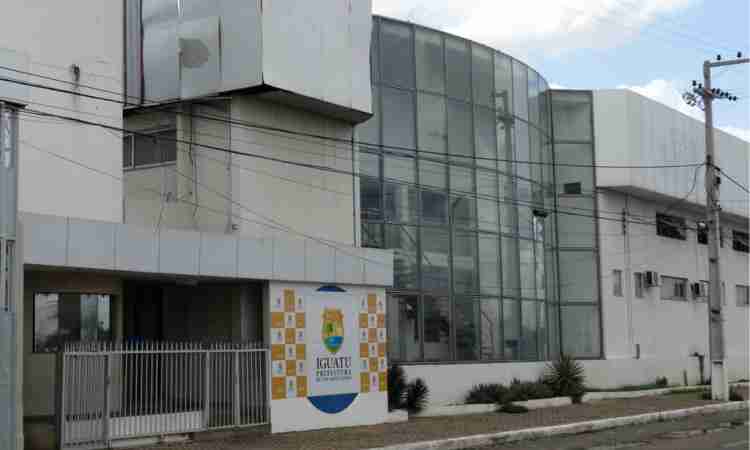 Ednaldo Lavor reassume prefeitura de Iguatú e encontra contas públicas em frangalhos