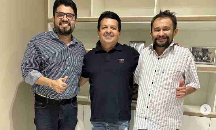 Carlisson Adere ao Grupo Político do Prefeito Carlos Antônio em Poranga