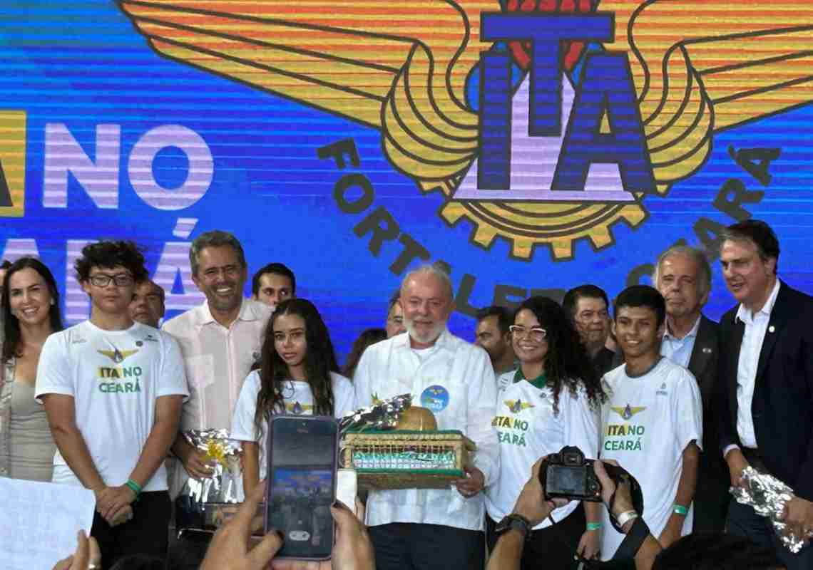 Lançamento do ITA no Ceará Conta com a Presença de Lula, mas Luizianne e José Guimarães Não Aparecem em Fotos Oficiais