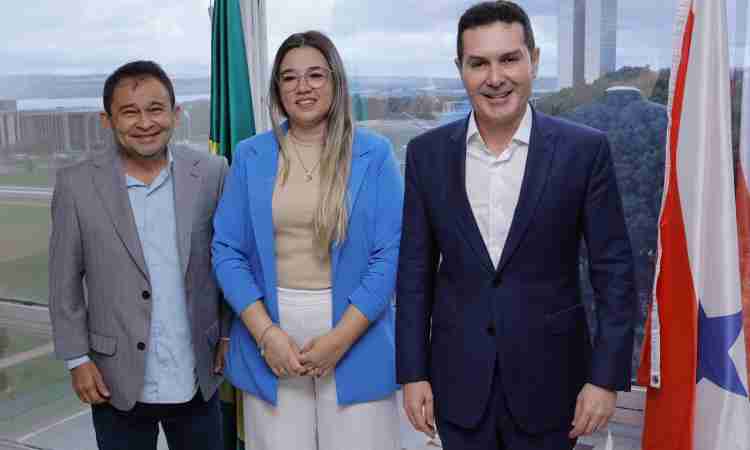 Prefeito de Poranga, Carlos Antônio, solicita casas, estradas e ciclovias a ministro de Lula