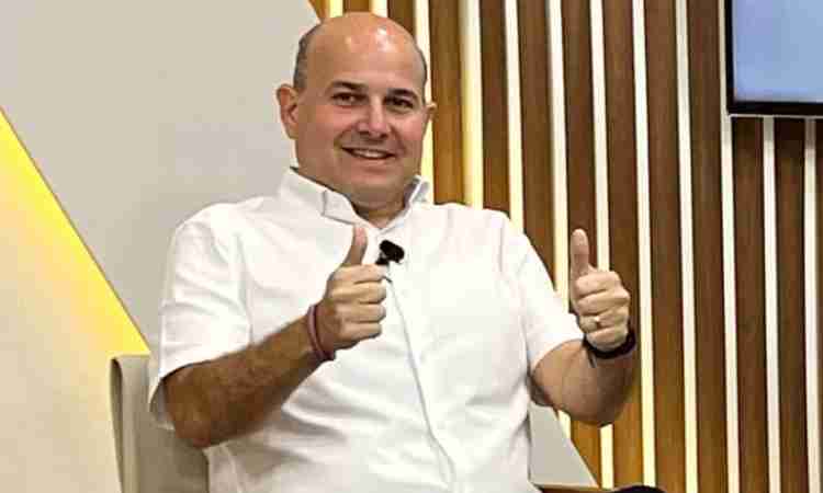 Roberto Cláudio será o Convidado Especial do Almoço Político da AJE