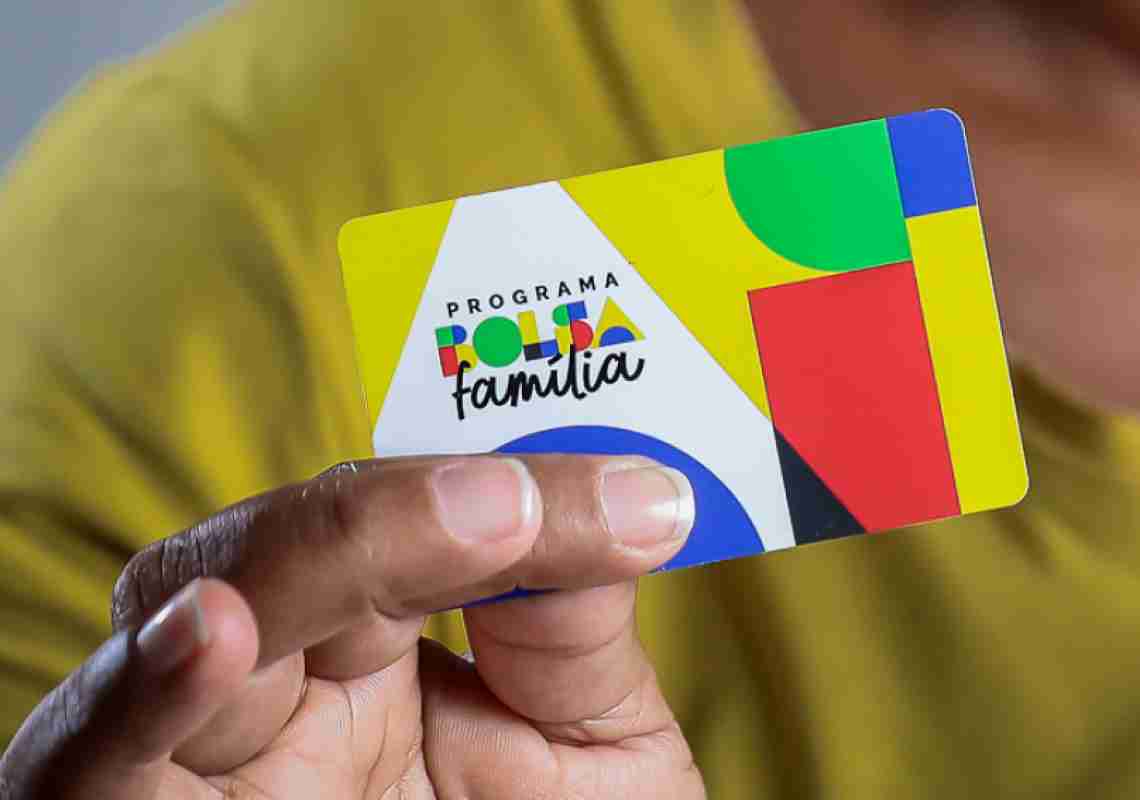 Beneficiários do Bolsa Família têm contas esvaziadas por PIX misterioso