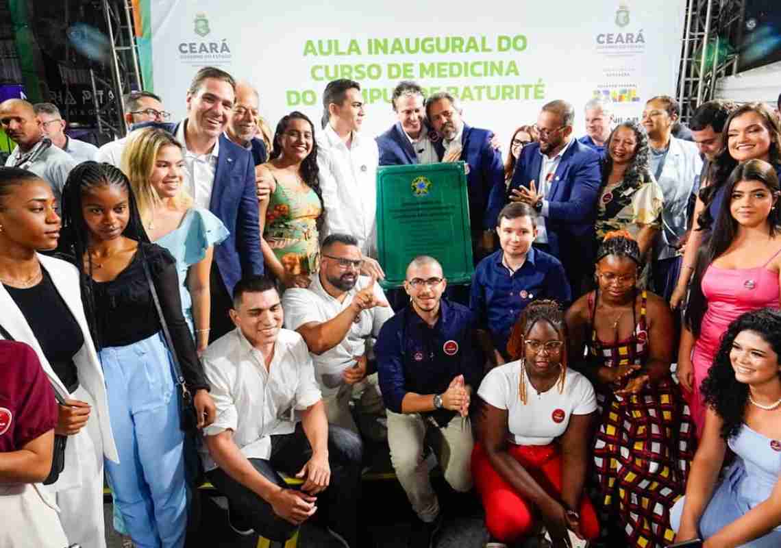 Elmano participa de aula inaugural da primeira turma de medicina em Baturité e anuncia novos investimentos em educação