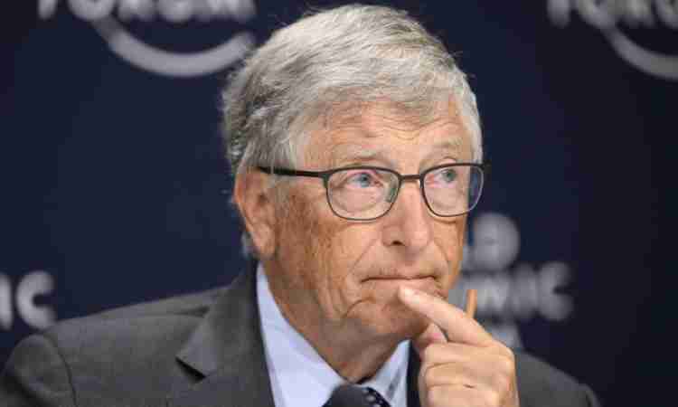 Bill Gates alerta sobre riscos futuros: guerra global ou nova pandemia