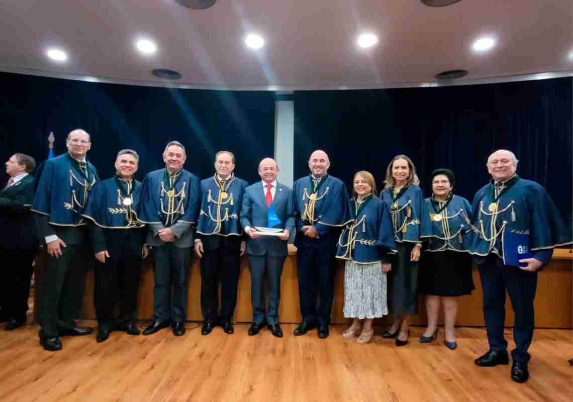 Deputado Sérgio Aguiar recebe Troféu Jangadeiro, maior honraria da Administração Cearense
