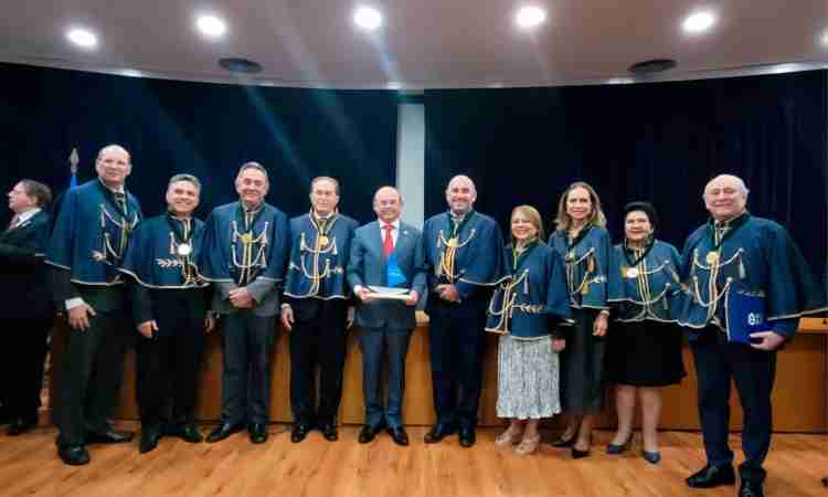 Deputado Sérgio Aguiar recebe Troféu Jangadeiro, maior honraria da Administração Cearense