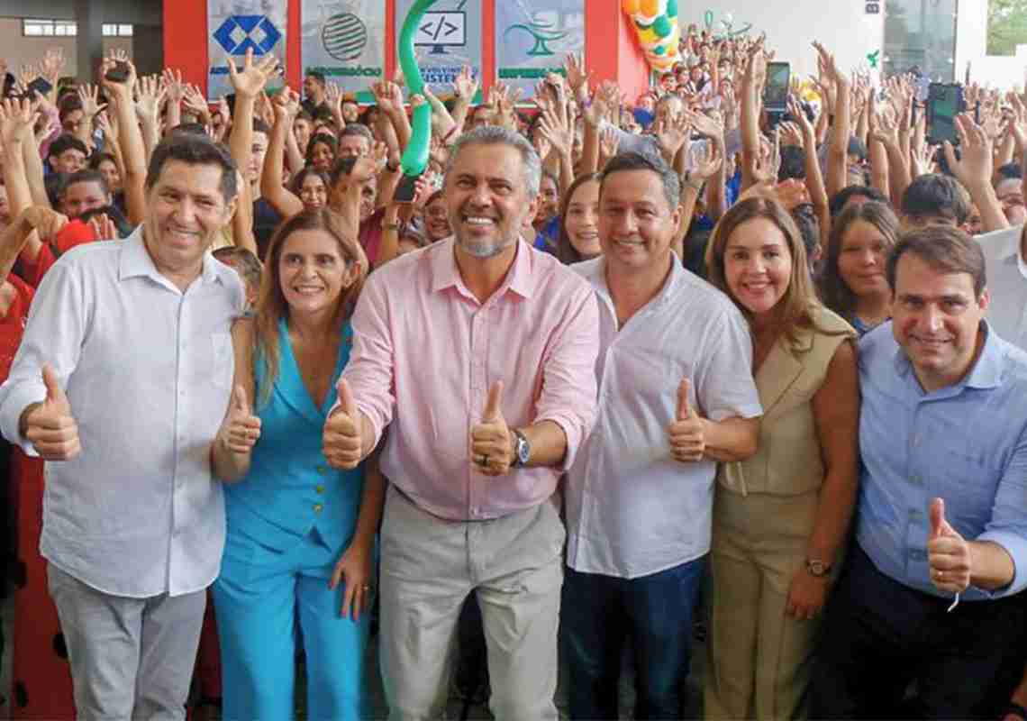Com investimento de R$ 15,6 milhões, Governo do Estado inaugura nova escola em Russas