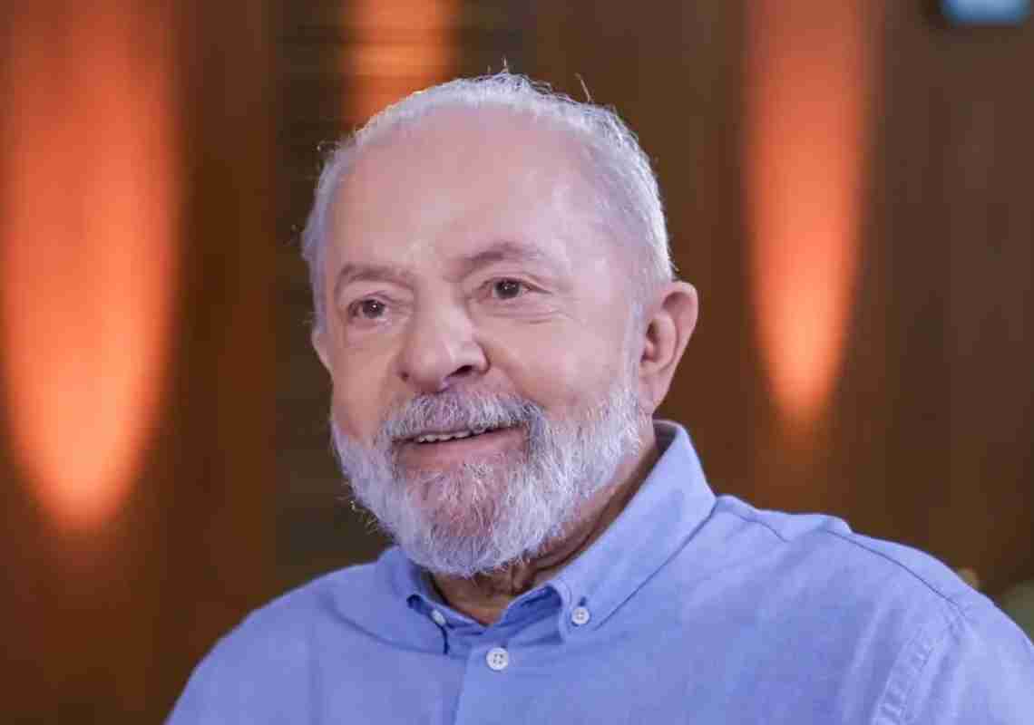 Lula passa por cirurgia de emergência, tem parte do crânio removido e segue em observação na UTI