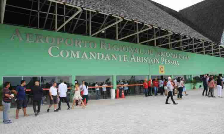 Trecho da rodovia que liga aeroporto de Cruz a Jericoacoara será duplicado, diz Elmano