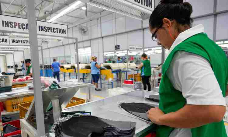 Ceará lidera crescimento econômico no Nordeste com PIB acima da média nacional
