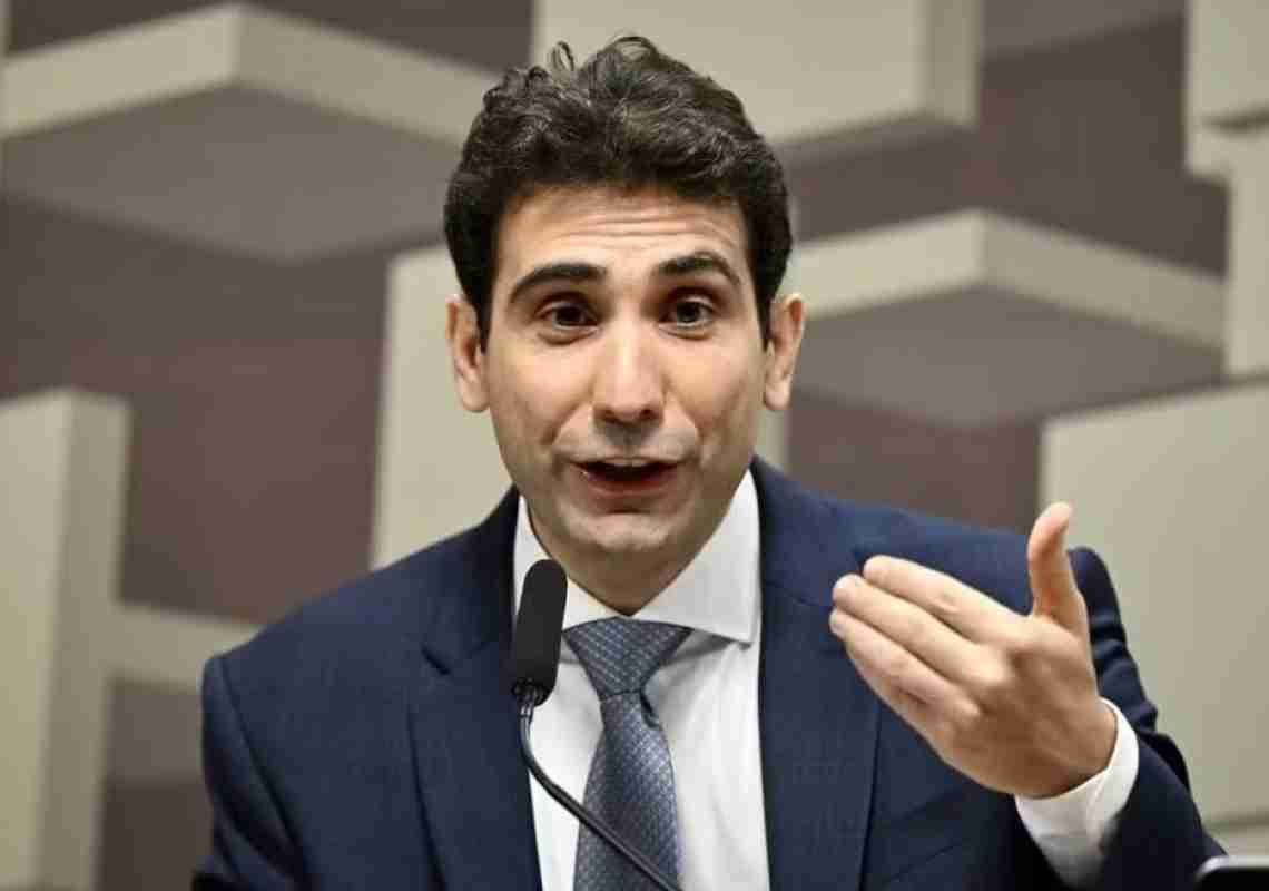 Fake News sobre Galípolo é apontada como causa da disparada do dólar