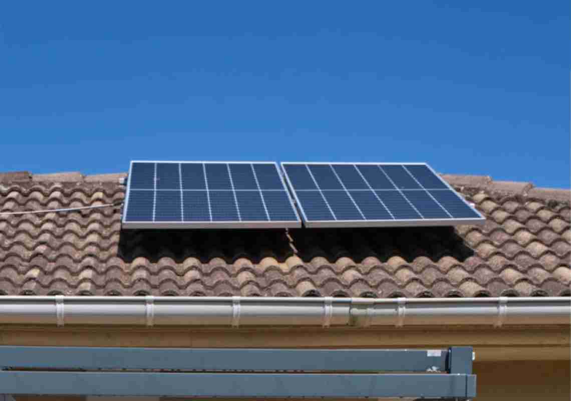 Instalar placas solares em casa ficará mais caro em 2025 devido a mudanças tributárias