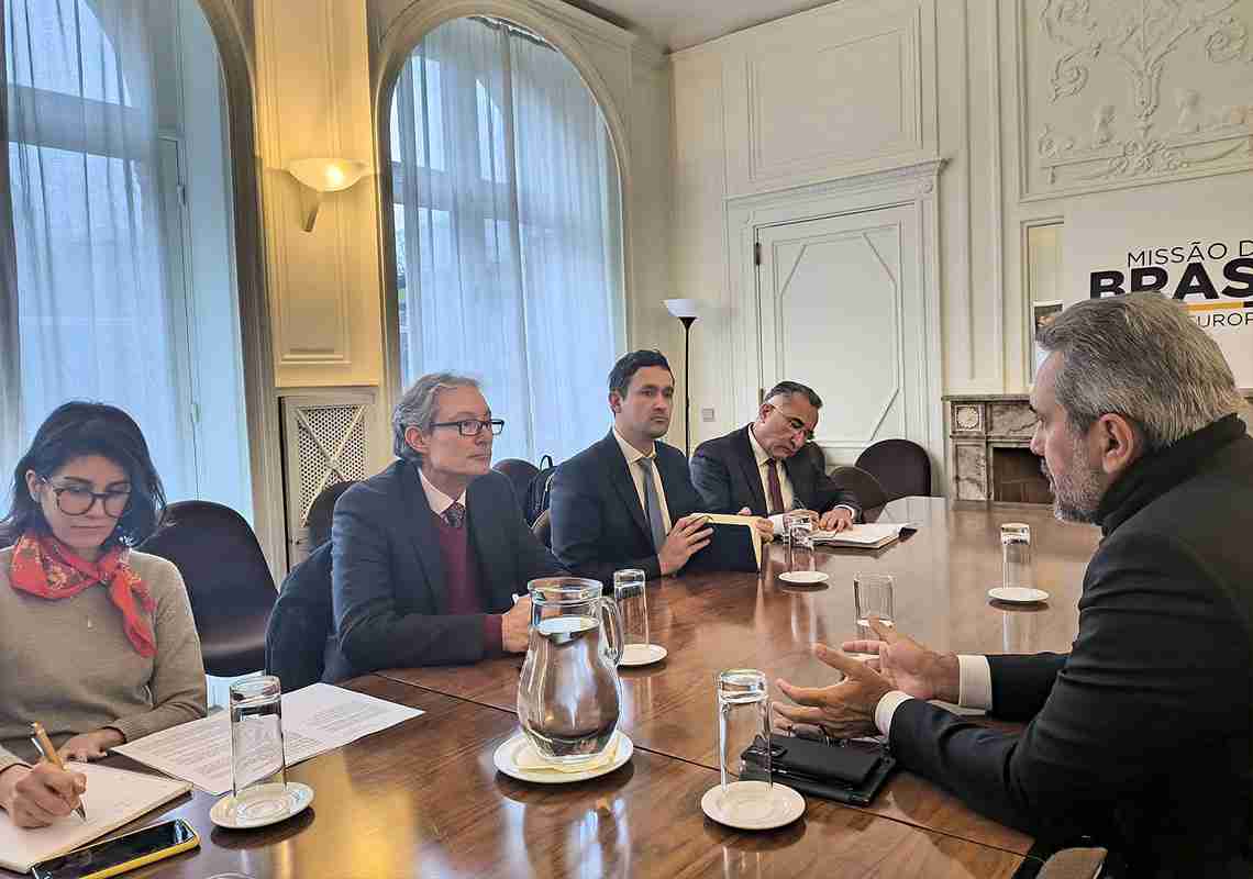 Governo do Estado do Ceará discute avanços no acordo Mercosul-União Europeia e exportação de pescado em Bruxelas