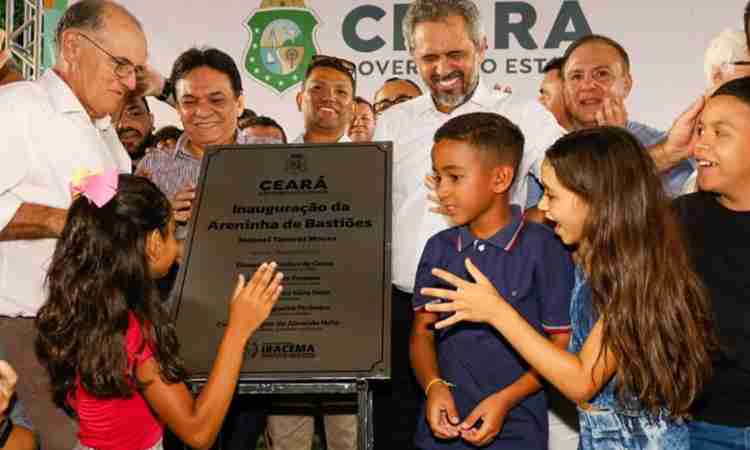 Governo do Estado Entrega Novas Obras para a População de Iracema