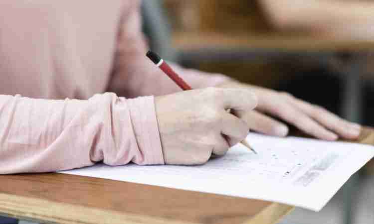 Concursos públicos com inscrições abertas em maio de 2025: veja as principais oportunidades