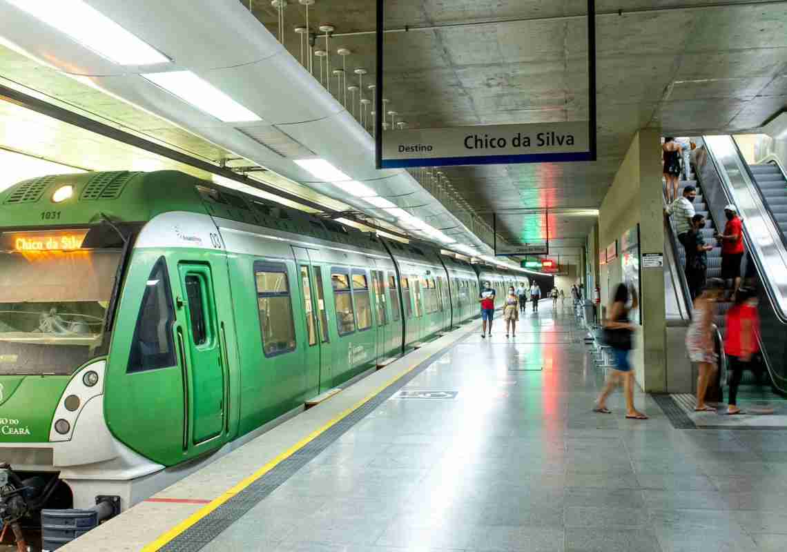 Desempregados podem usar metrô e VLT de graça na Grande Fortaleza com o Programa VaiVem Livre