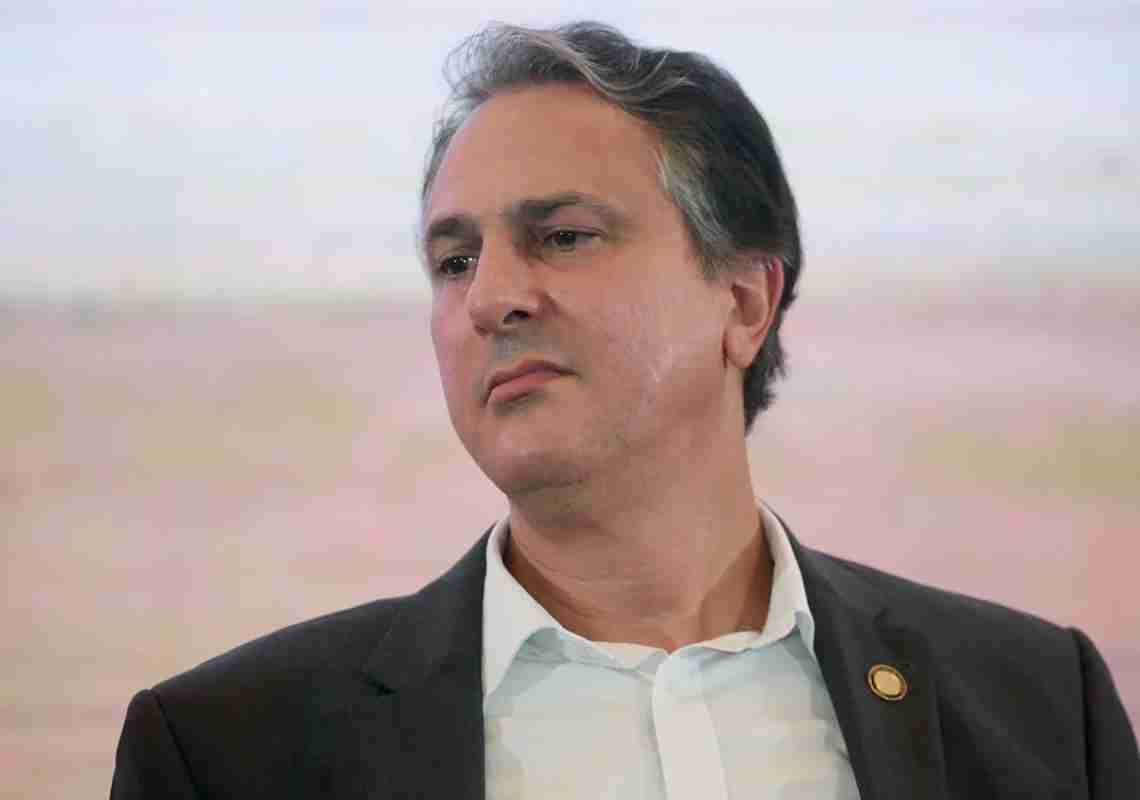 Crise financeira obriga MEC a suspender compra de livros de história, geografia e ciências no ensino fundamental