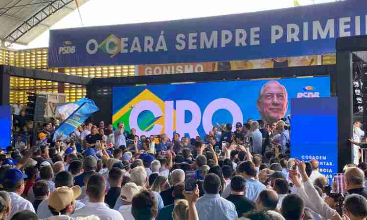 Ciro Gomes lança pré-candidatura ao Governo do Estado