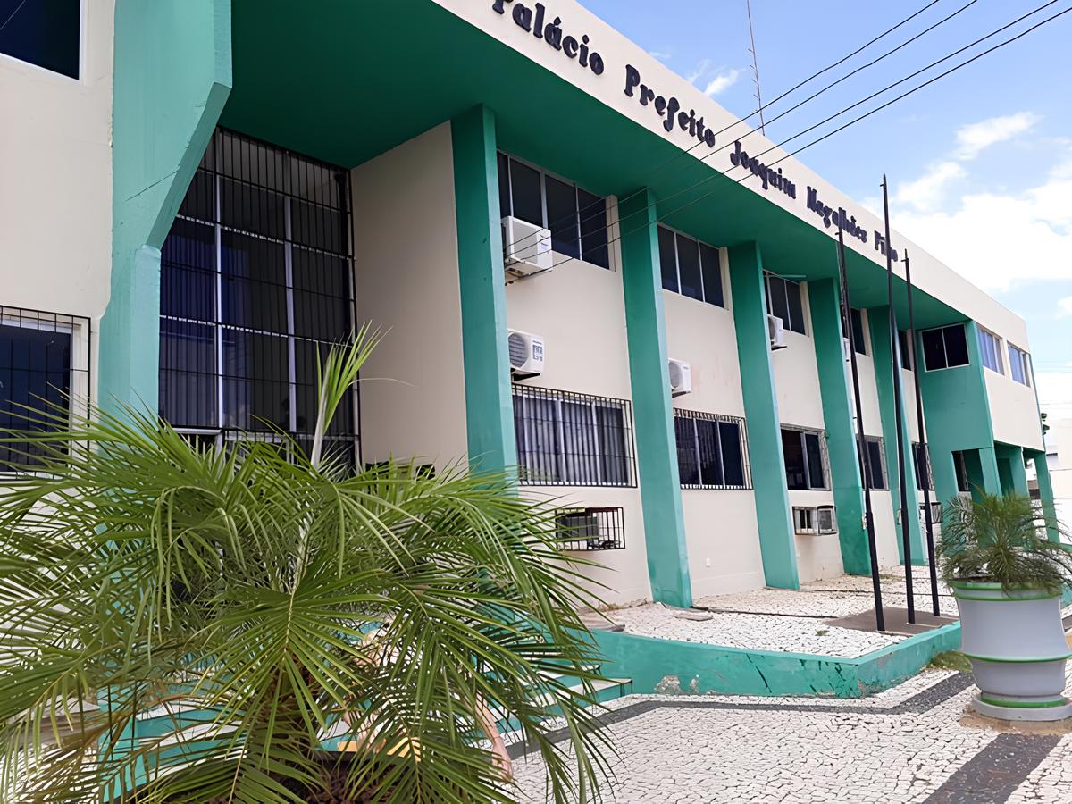 Justiça é acionada para que ex-prefeita de Canindé devolva R$ 711 mil aos cofres públicos